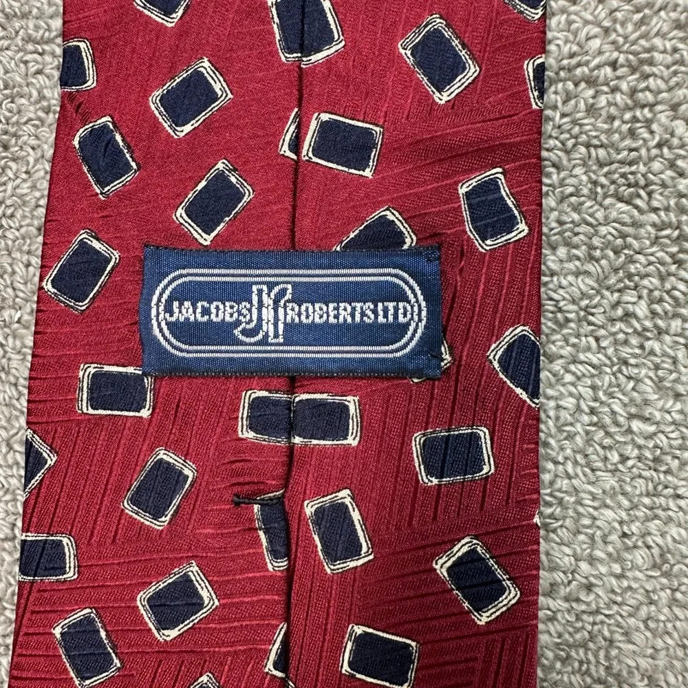 Jacobs Roberts Ltd Mens Silk Necktie Burgundy Red Navy Blue Geometric Rectangle